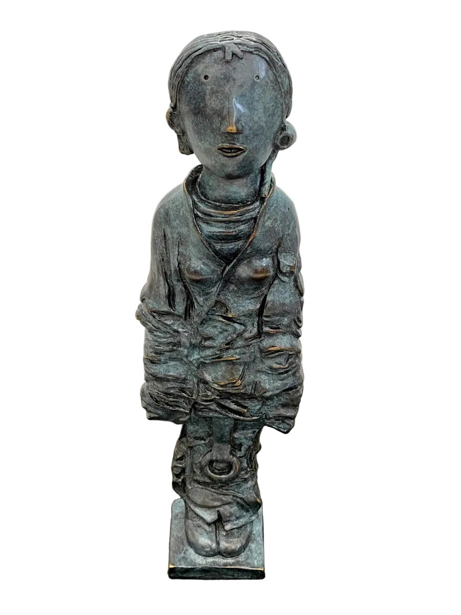 01-MiloBronzeskulptur Bronzefigur Mädchen modern – handgefertigte Skulptur im Wachsausschmelzverfahren – Bild 1