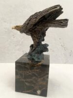Bronzefigur-Tierfigur-Bronze Adler auf Marmorsockel mit Künstlersignatur – Bild 8