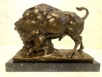 Tierskulptur - Massiver Bison aus Bronze auf Marmorsockel-Bronzefigur – Bild 2