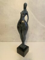 Bronzefigur-72 cm hoher Bronze Akt von Milo mit Künstlersignatur auf Marmorsockel – Bild 2
