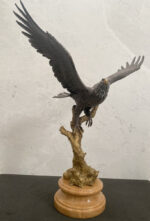 Bronzefigur -Tierfigur -Bronze Adler auf Marmorsockel mit Künstlersignatur – Bild 8