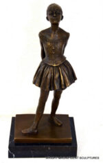 Junge Ballerina in Bronze signiert Degas auf Marmorplatte – Bild 4