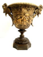Jugendstil Amphore  - Große figürliche Vase aus Bronze  aufwendigen Verzierungen – Bild 3