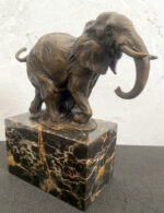 Handgefertigter Bronze Elefant auf Marmorsockel signiert Milo Bronzefigur – Bild 4