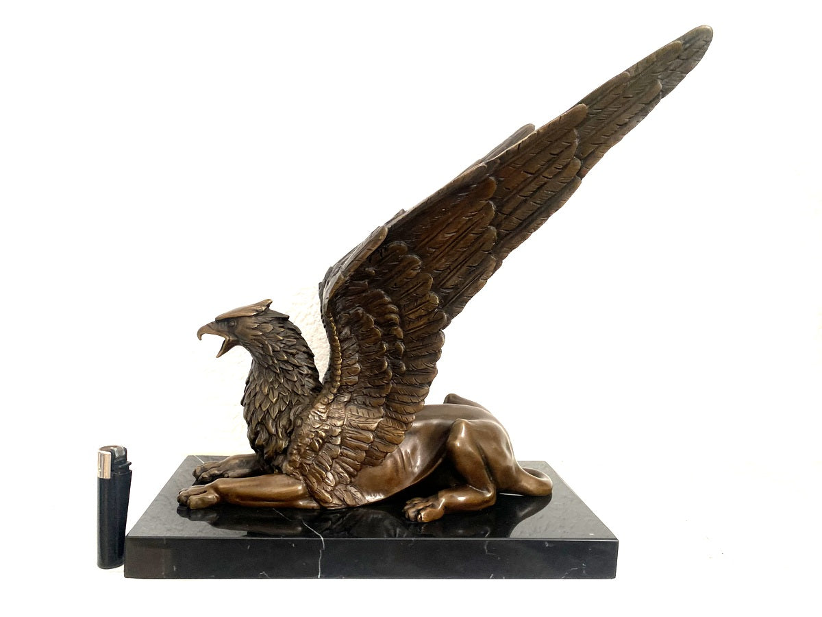 BronzeGreif-014 Prunkvoller Sitzender Bronze Greif auf Marmorplatte Handgefertigt – Bild 1