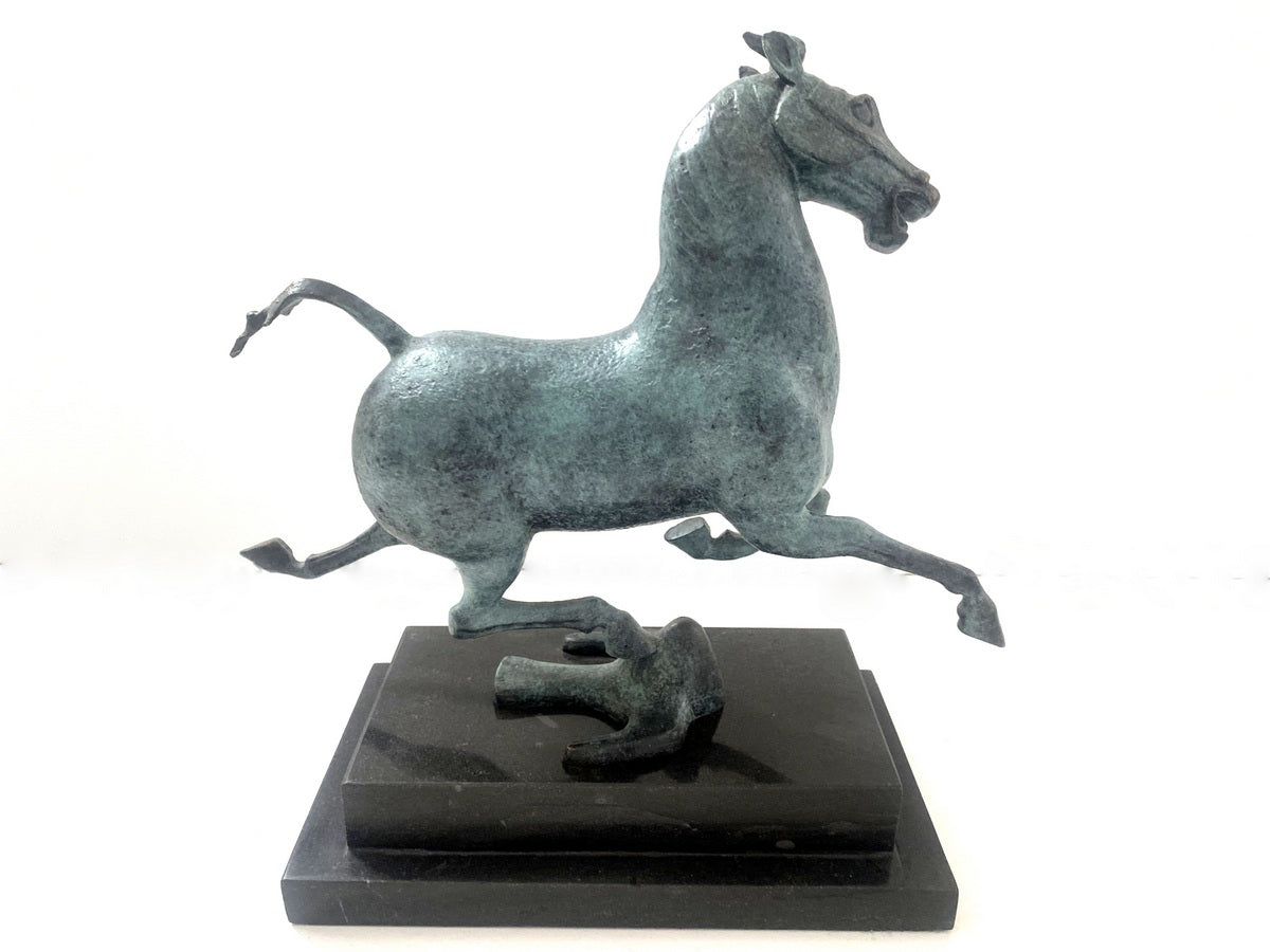 BronzePferdFliegendePferdvonGansu-002 Bronzefigur das fliegende Pferd von Gansu in Bronze auf Marmorsockel – Bild 1
