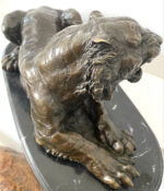 Bronze Tiger Skulptur signiert A.L.Barye auf Marmorsockel – Bild 6