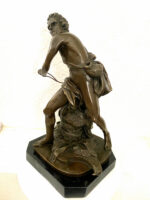 David mit Steinschleuder Bronzefigur auf Marmorsockel signiert – Bild 10