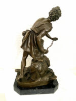 David mit Steinschleuder Bronzefigur auf Marmorsockel signiert – Bild 7