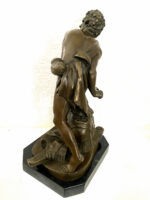 David mit Steinschleuder Bronzefigur auf Marmorsockel signiert – Bild 8