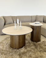 Enzo Couchtisch mit Steinplatte und geräuchertem Eichen-Lamellenfuß Ø78 cm – Bild 3
