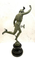 Bronze Skulptur Hermes der Götterbote signiert Giovanni Bologna auf Marmorsockel – Bild 4