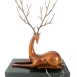 Tierfigur in Bronze -Bronzefigur -  Hirsch auf Marmorplattel signiert Milo