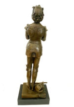 Johanna von Orléans Statue  -Jeanne d'Arc Bronzefigur auf Marmor signiert Mecie – Bild 4