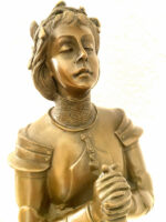 Johanna von Orléans Statue  -Jeanne d'Arc Bronzefigur auf Marmor signiert Mecie – Bild 6