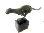 Bronze Raubkatze im Sprint auf Marmorsockel mit Künstlersignatur – Bild 9