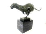 Bronze Raubkatze im Sprint auf Marmorsockel mit Künstlersignatur – Bild 5