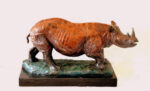 Bronzefigur - Panzernashorn in Bronze auf Marmorsockel mit Künstlersignatur – Bild 3