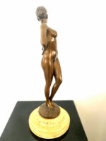Bronzefigur-  Bronze Akt signiert Raymondo  auf hellen Marmorsockel – Bild 2