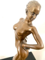 Bronzefigur-  Bronze Akt signiert Raymondo  auf hellen Marmorsockel – Bild 10
