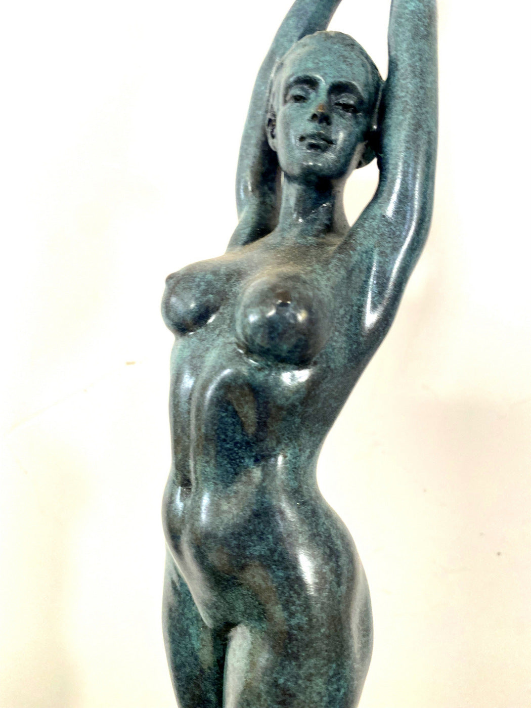 Raymondo-Bronzefigur-RW-018-1 Stilvolle Bronzefigur - Bronze Akt signiert Raymondo auf Marmorsockel – Bild 1
