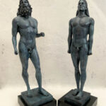 Bronzefiguren -Riace Krieger signiert Phidias auf Marmorplatte