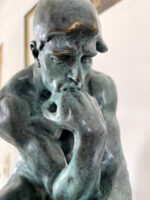 Moderne Kunst -Bronze Statue - Der Denker auf Marmorsockel signiert Rodin – Bild 12