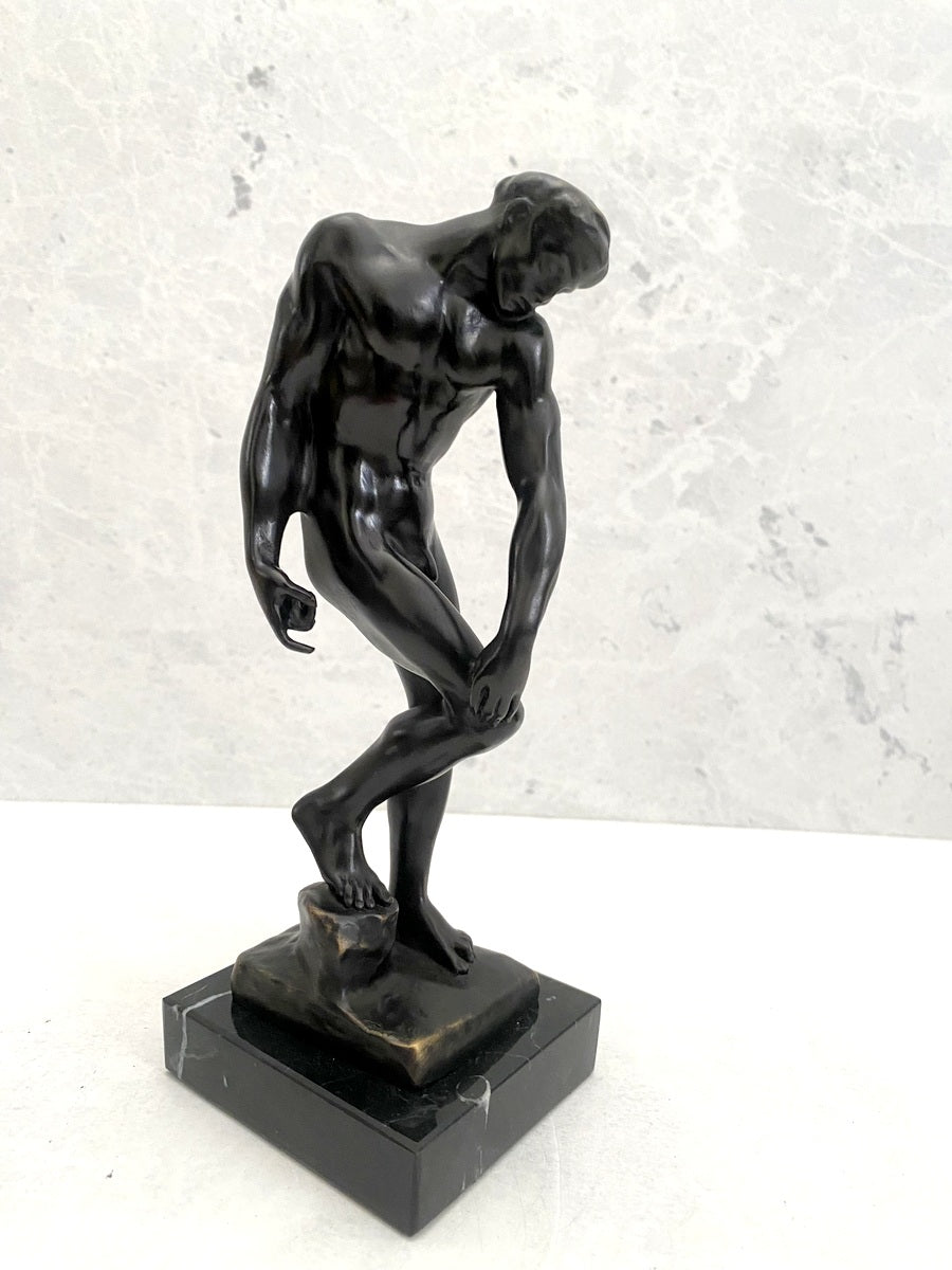 RodinAdamBronze-007_aad62946-5626-452a-b5b0-eba82e4a54d8 Adam nach Auguste Rodin Bronzefigur Nachguss signiert auf Marmorsockel – Bild 1