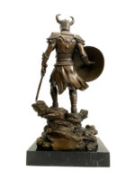 Bronzefigur Bronze Wikinger mit Schwert und Totenkopf Schild auf Marmorplatte – Bild 3