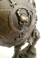 Bronzefigur Bronze Wikinger mit Schwert und Totenkopf Schild auf Marmorplatte – Bild 8