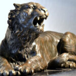 Bronze Tiger Skulptur signiert A.L.Barye auf Marmorsockel